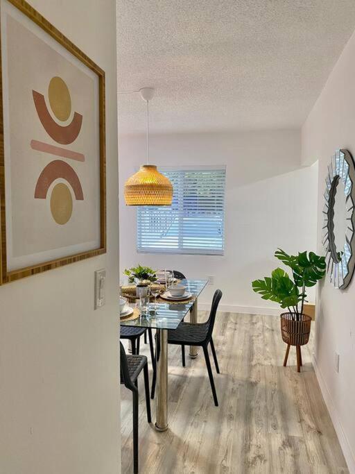 Вилла Beautiful & Relax Family House 2/1- Free Parking Майами Экстерьер фото
